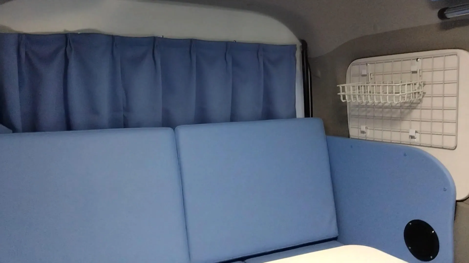 4人ソファー展開②