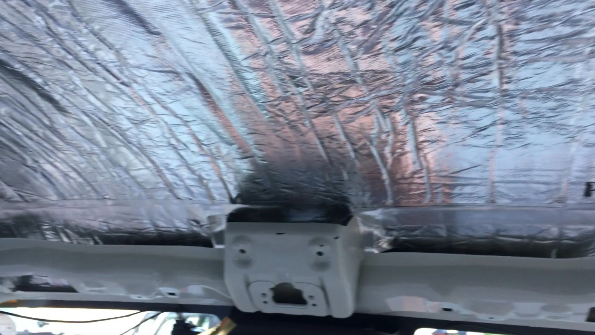 ルーフ防音断熱作業風景②